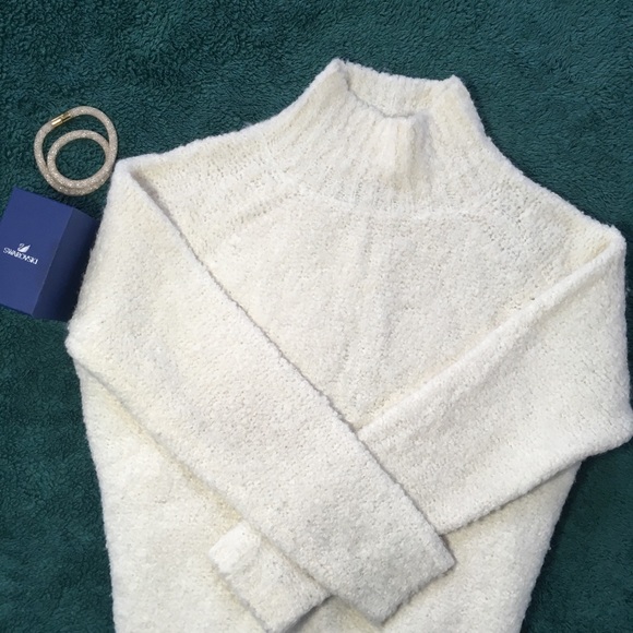LOFT Sweaters - LOFT creamy oversized sweater